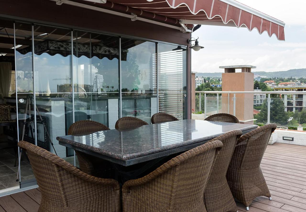 Under The Stars - Lux Penthouse With Pool And Terrace By Flat Mаnager Apartment Св. Св. Константин и Елена Екстериор снимка